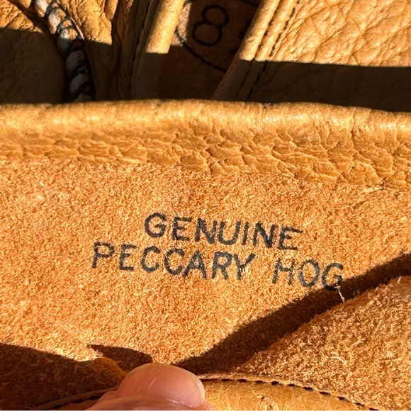 Men’s Handmade Peccary Leather Gloves - Picture 7 of 9